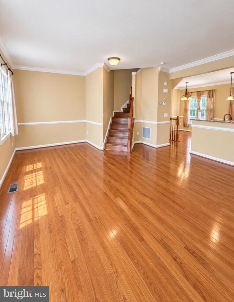 1469 Fawn Hollow Ln - Photo 7 of 22