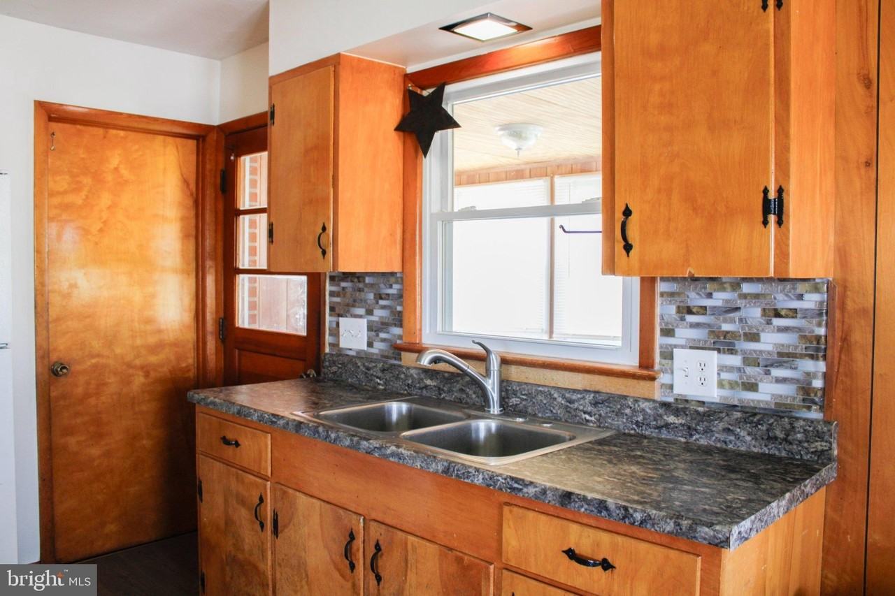 481 Riffey Ln - Photo 6 of 30