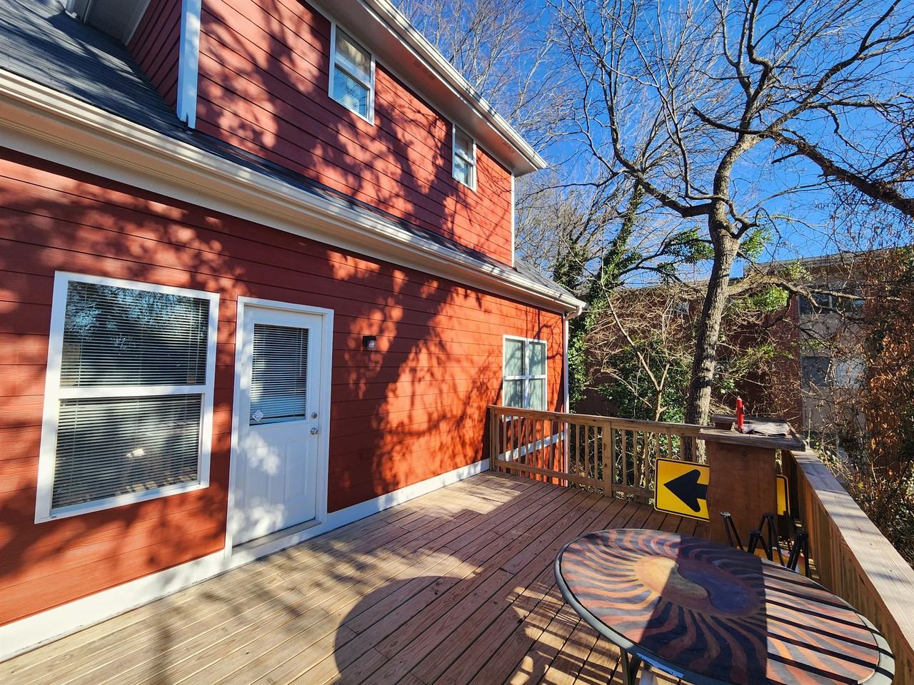 202 Little St #1 - Photo 5 of 29