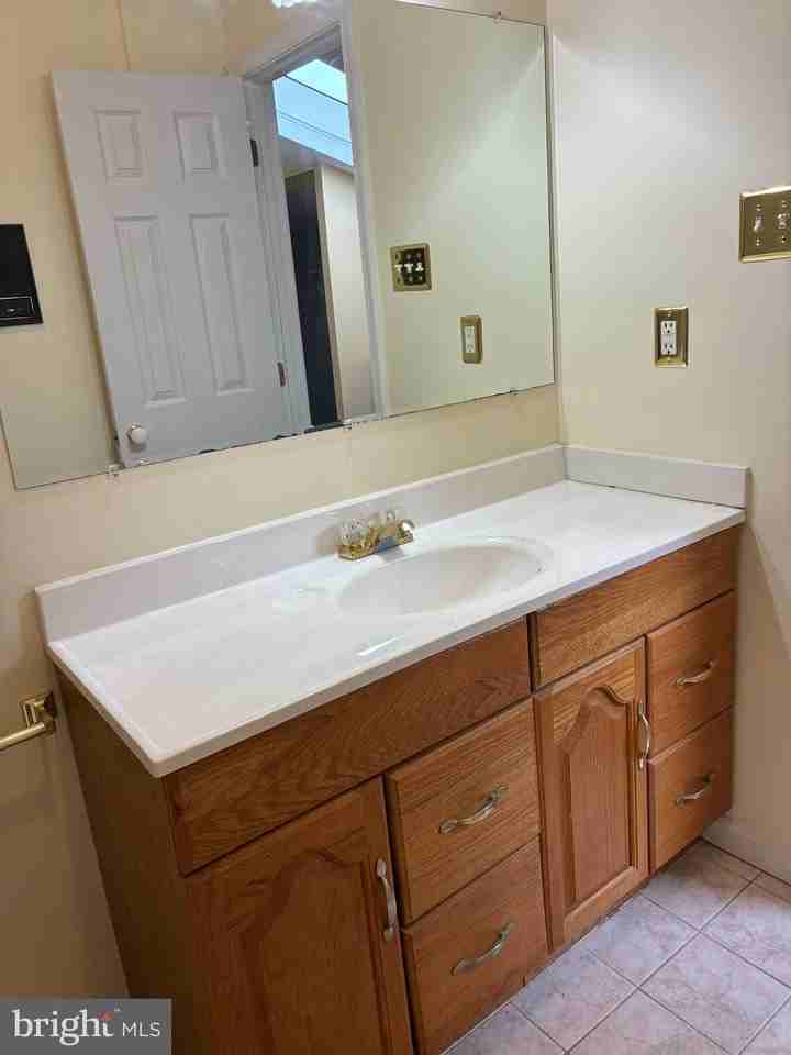 16 Catalpa Ct - Photo 6 of 25