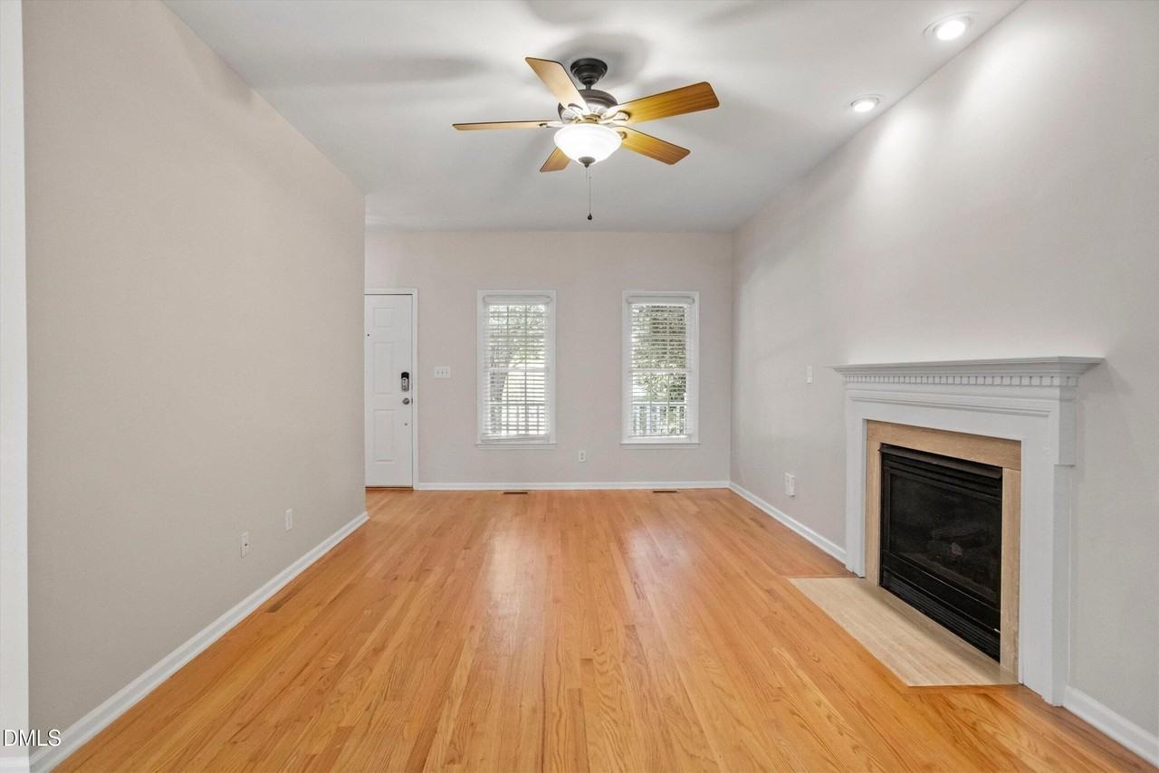 102 Pine Tag Ct - Photo 7 of 31