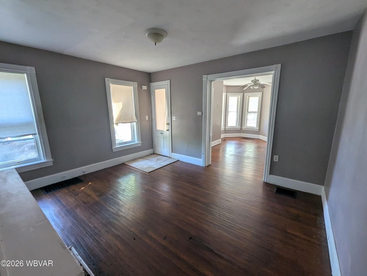 400 Rural Ave - Photo 2 of 9