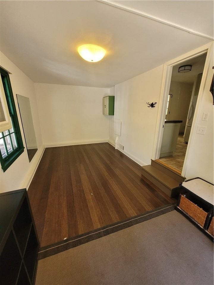 3209 Deer Path Ln - Photo 4 of 47