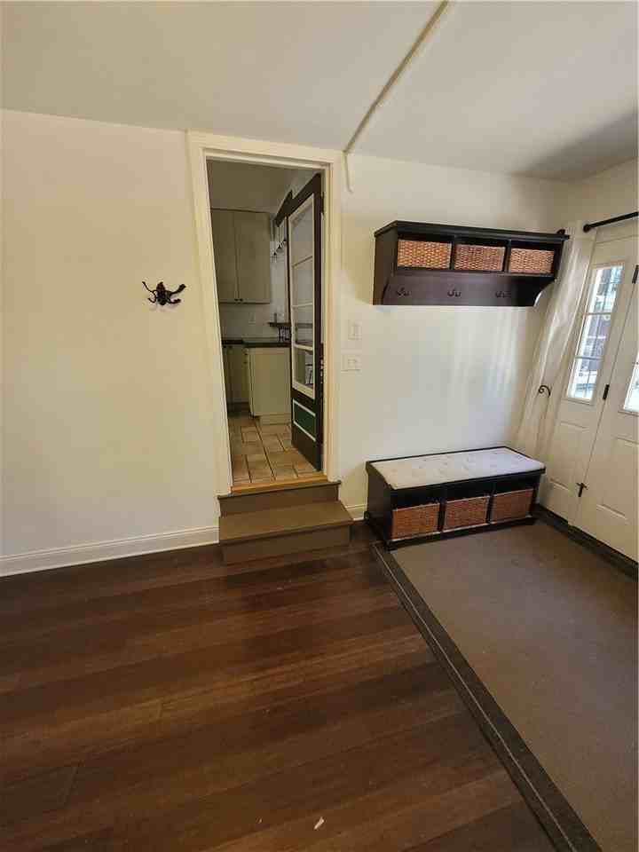 3209 Deer Path Ln - Photo 5 of 47