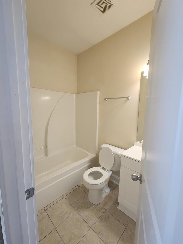 100 Davis St #1 - Photo 5 of 16
