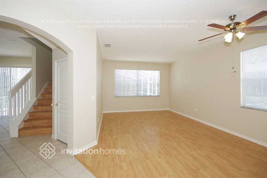 5011 Bellthorn Dr - Photo 3 of 21