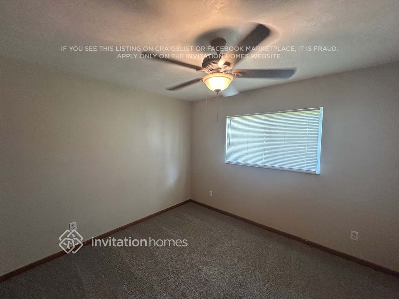 459 Se 17th Ave - Photo 5 of 12