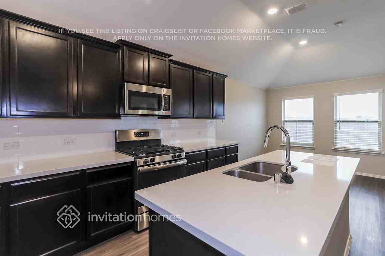 441 Pollyann Trl - Photo 6 of 16