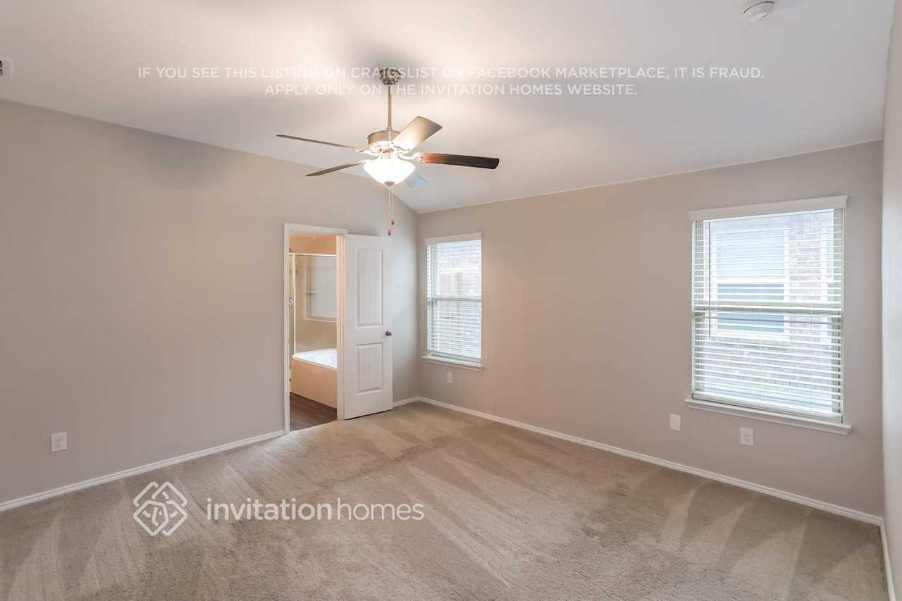 441 Pollyann Trl - Photo 7 of 16