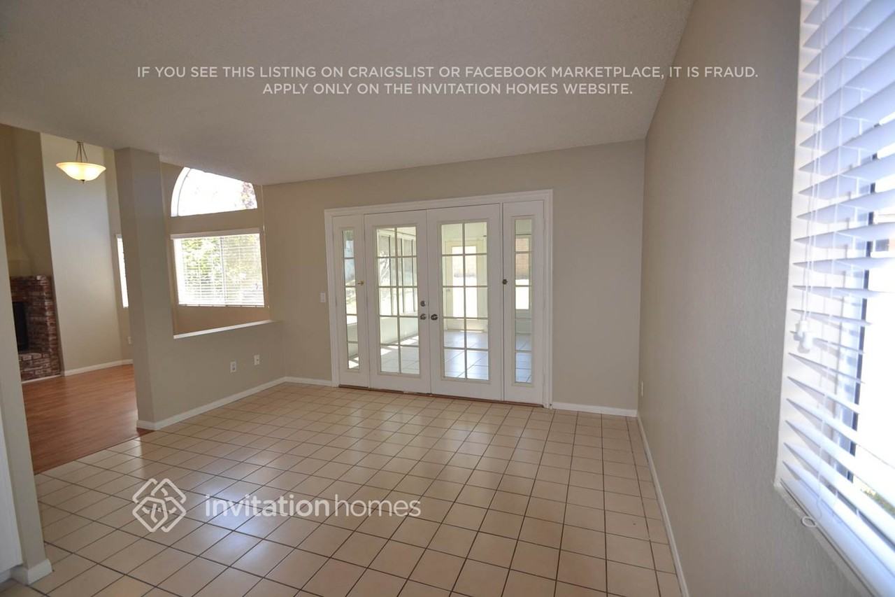 2667 Annapolis Cir - Photo 4 of 8