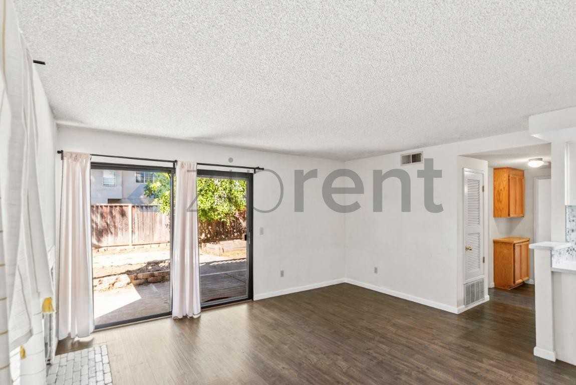 38753 Huntington Cir - Photo 7 of 29