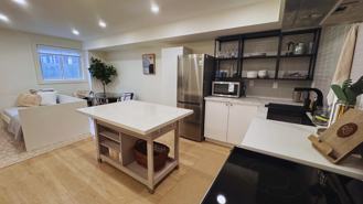 910 St Clarens Ave - Photo 1 of 1