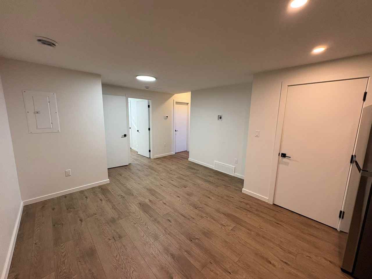 10169 144 St Nw - Photo 5 of 11