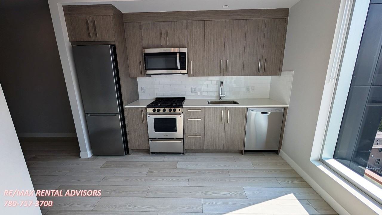 110 18a St Nw - Photo 2 of 11