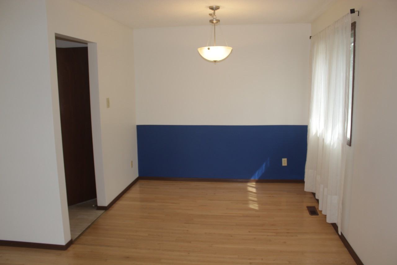 11024 7 Street Southwest - Photo 5 of 25