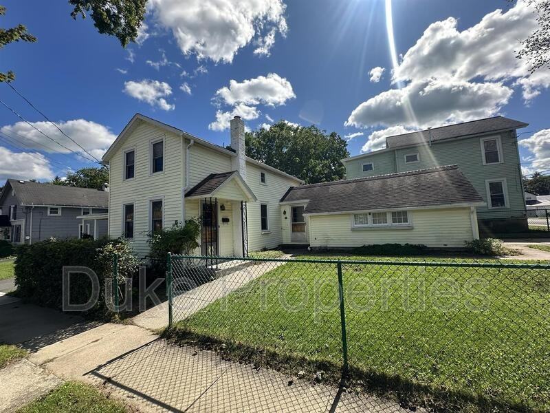 48 Bradford St