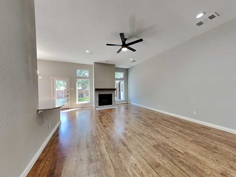 250 Pinyon Ln - Photo 2 of 17