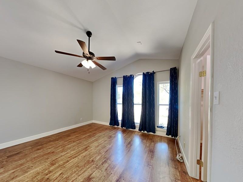 250 Pinyon Ln - Photo 7 of 17