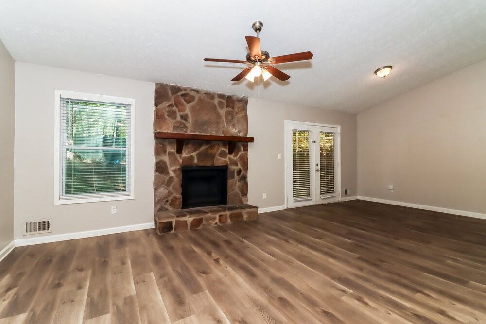 392 Doeskin Ln Se - Photo 6 of 18