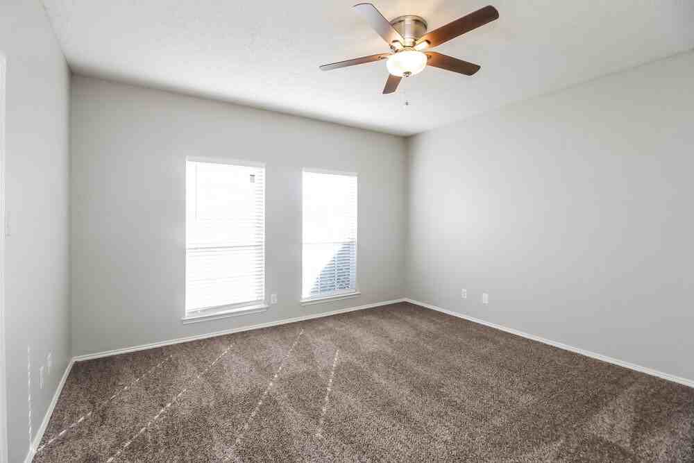505 Summertree Ln - Photo 5 of 15