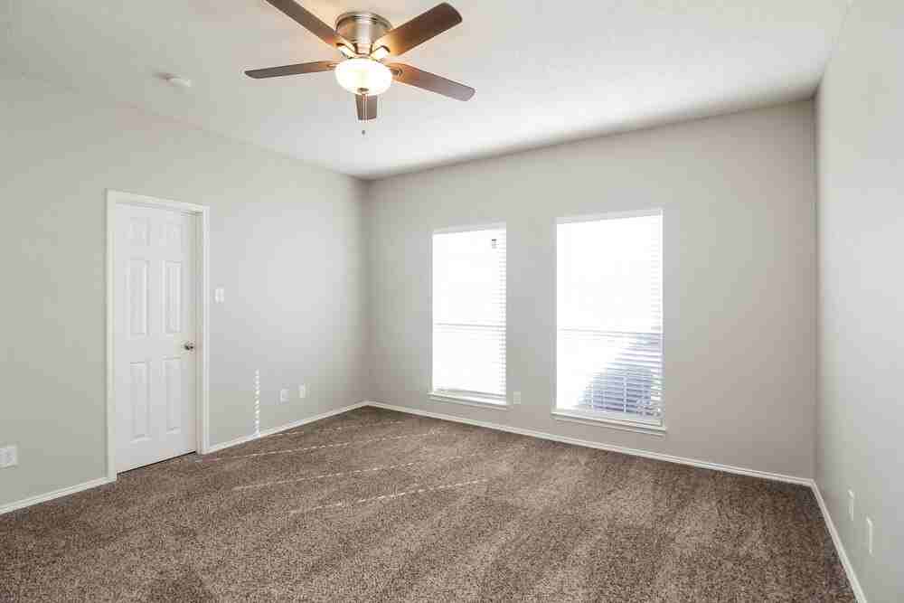 505 Summertree Ln - Photo 7 of 15