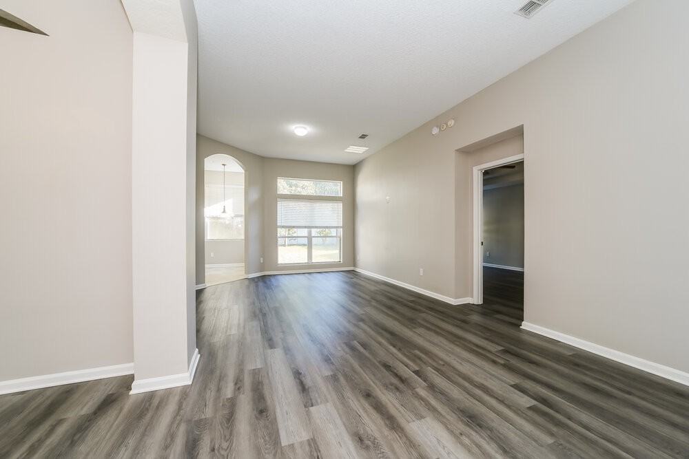 100 Corral Cir - Photo 3 of 16