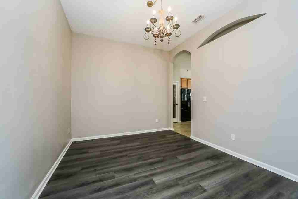 100 Corral Cir - Photo 5 of 16