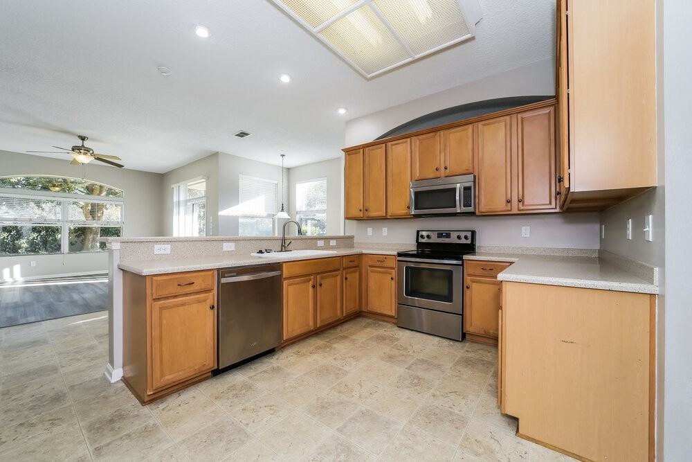 100 Corral Cir - Photo 6 of 16