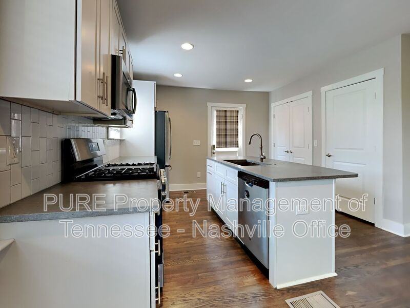 2325 Riverside Dr - Photo 6 of 49