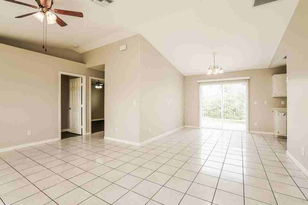 3214 6th St W - Photo 3 of 19