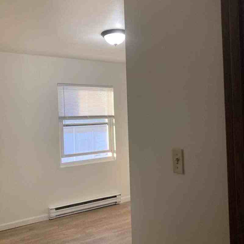 1818 School St - Photo 4 of 9