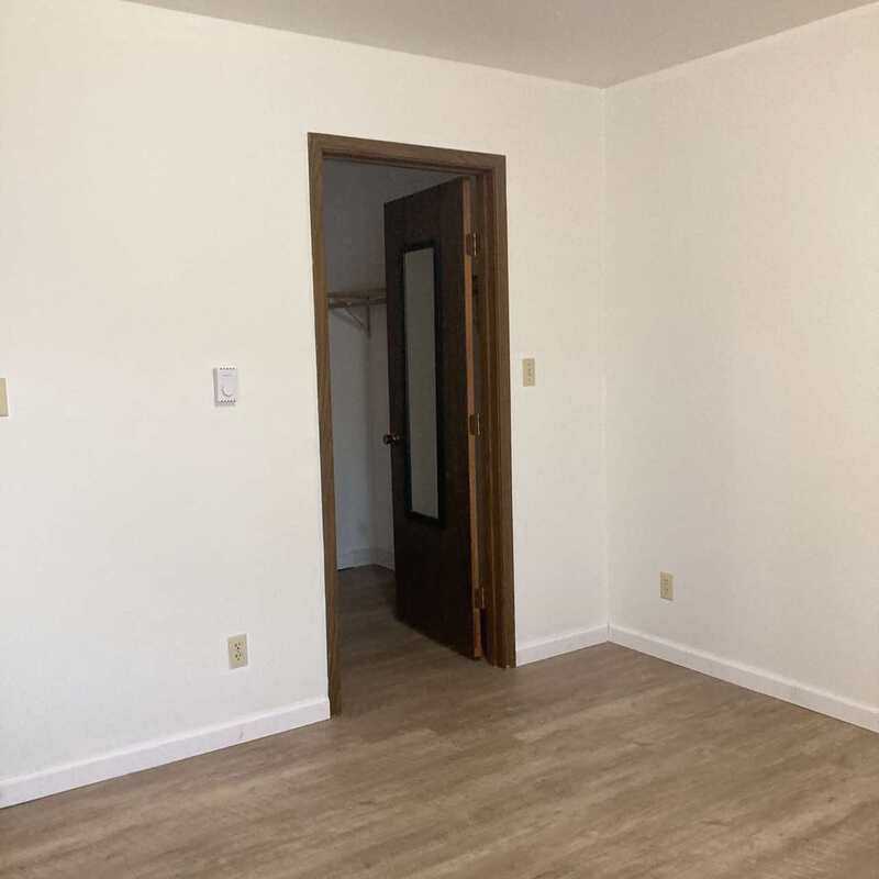 1818 School St - Photo 6 of 9