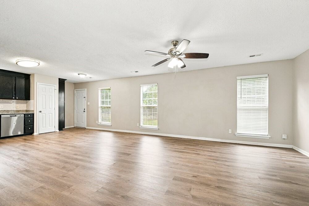 9912 Peppermint Ln - Photo 4 of 16