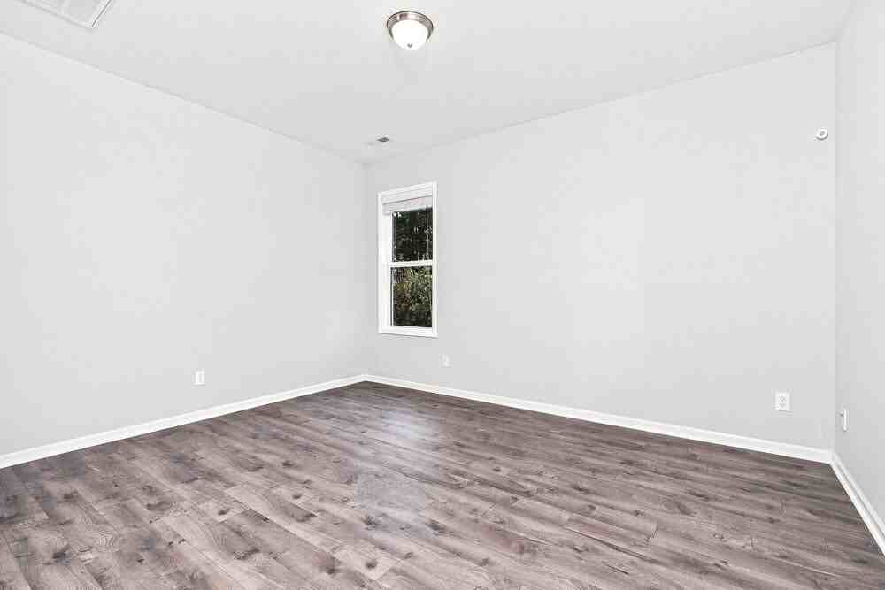 159 Oakdale Ave - Photo 4 of 17