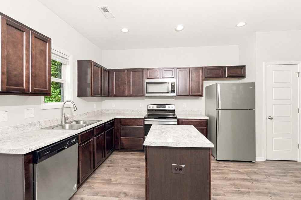 159 Oakdale Ave - Photo 7 of 17