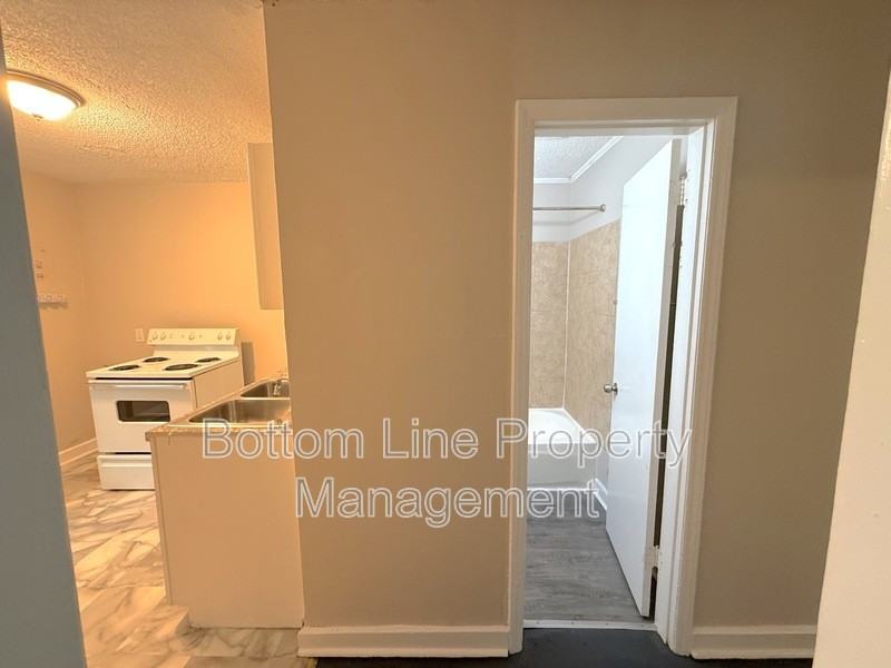 2728 Remington St #1 - Photo 3 of 10