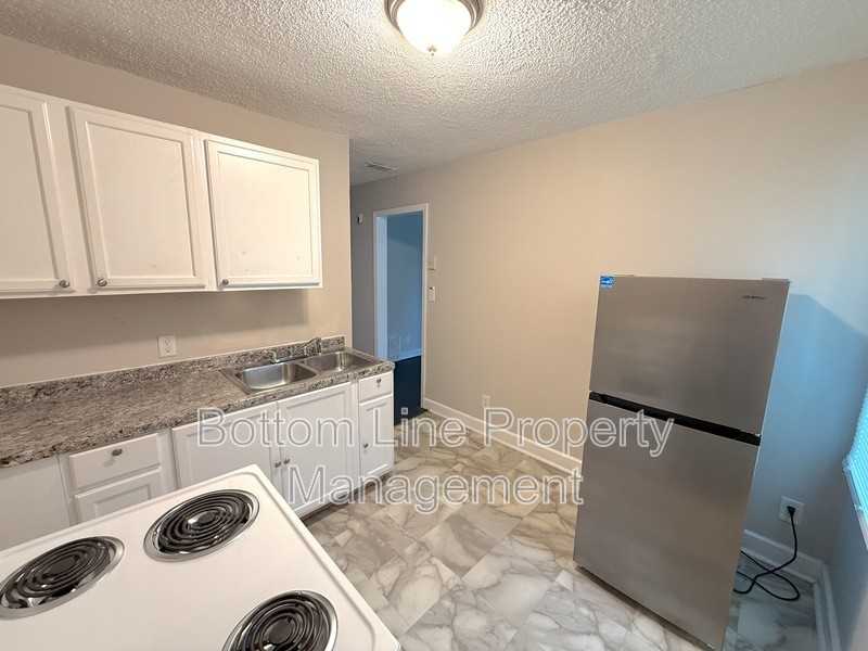 2728 Remington St #1 - Photo 5 of 10