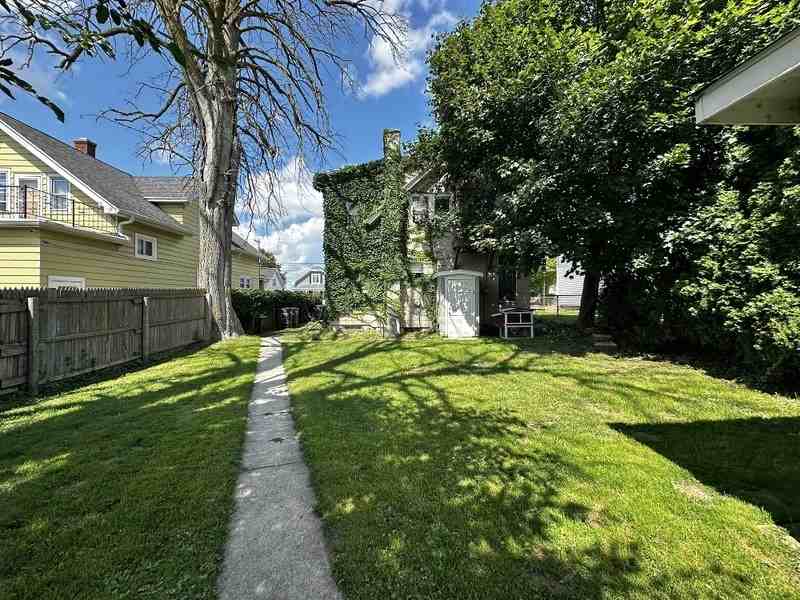 1507 Union Ave - Photo 2 of 3