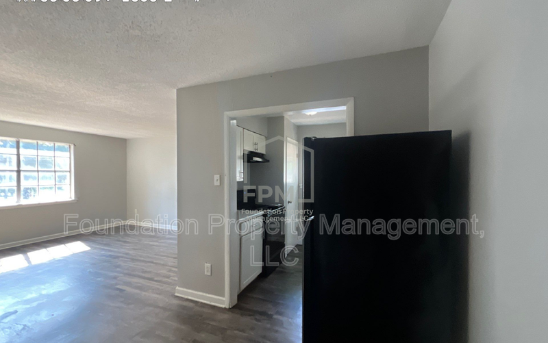 1587 Cherry Rd #4 - Photo 6 of 24