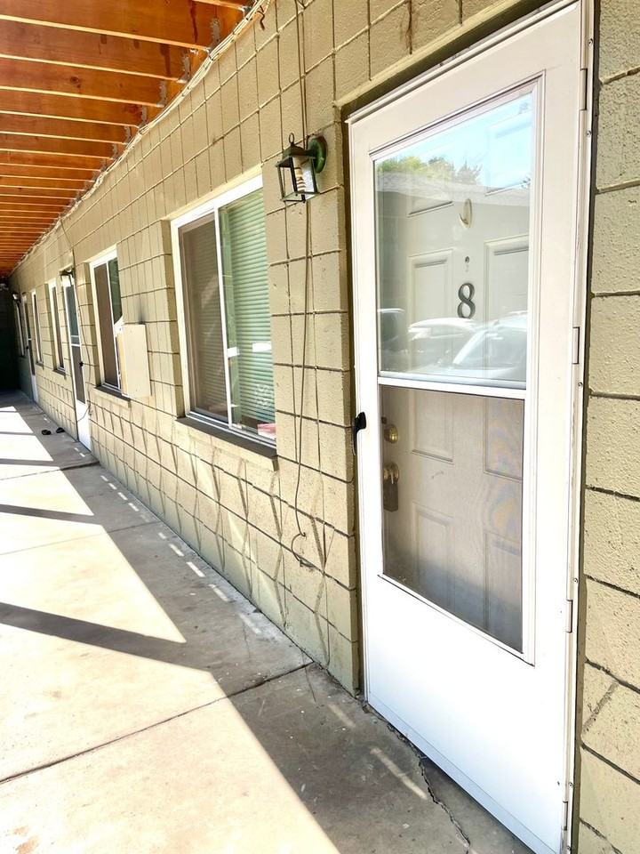 509 S Bryan Ave - Photo 4 of 19