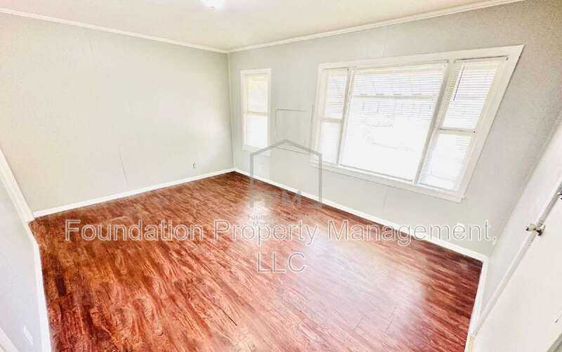 1971 Boyle Ave - Photo 6 of 11