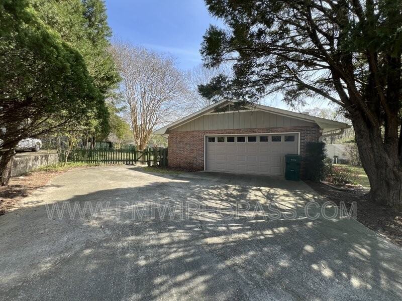 180 Kings Ct - Photo 5 of 50