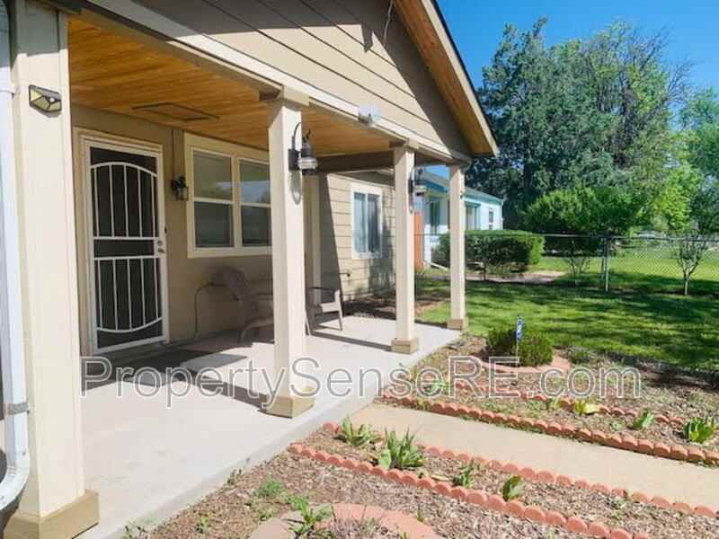 1121 Alton St - Photo 3 of 31
