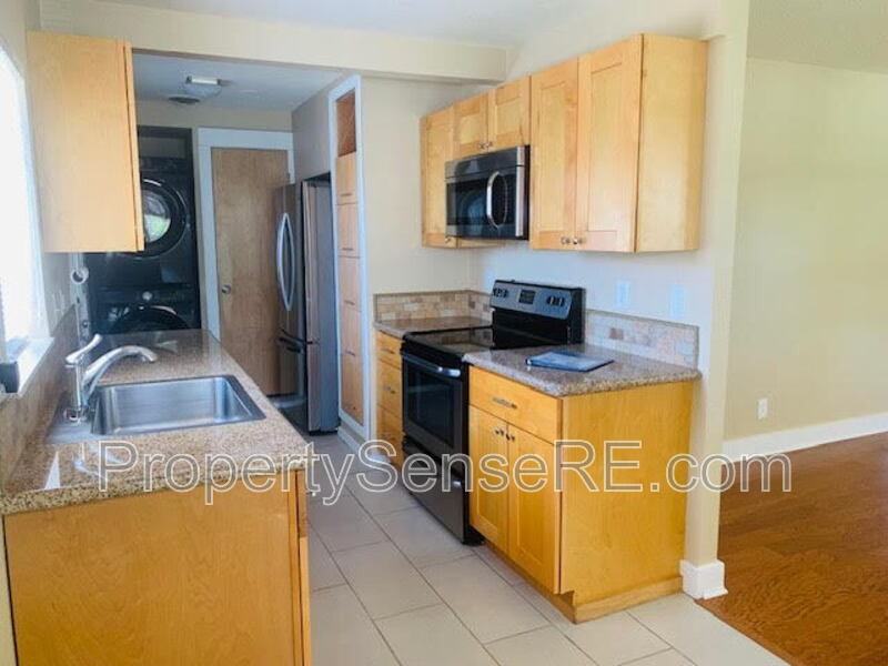 1121 Alton St - Photo 7 of 31