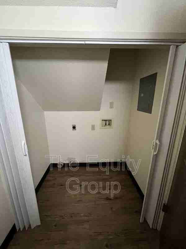 850 N Williford Dr - Photo 4 of 10