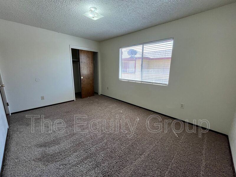 850 N Williford Dr - Photo 7 of 10