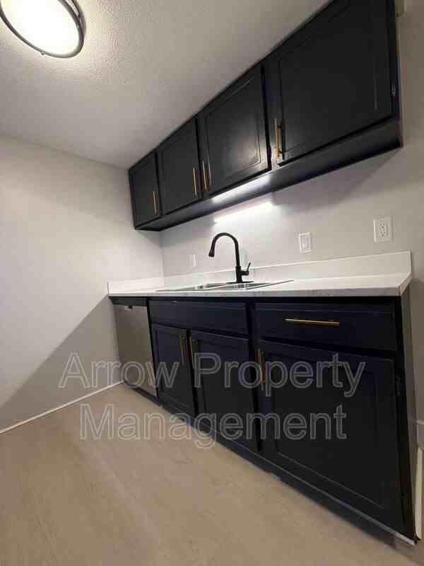 3619 N 60th St #27 - Photo 4 of 15