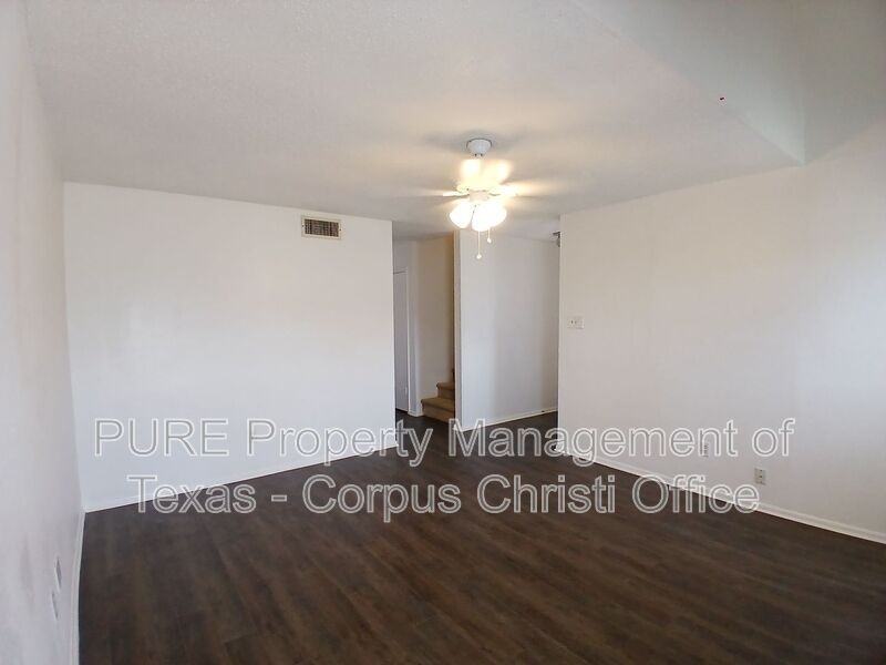 5001 Middlecoff Rd #2A - Photo 6 of 28