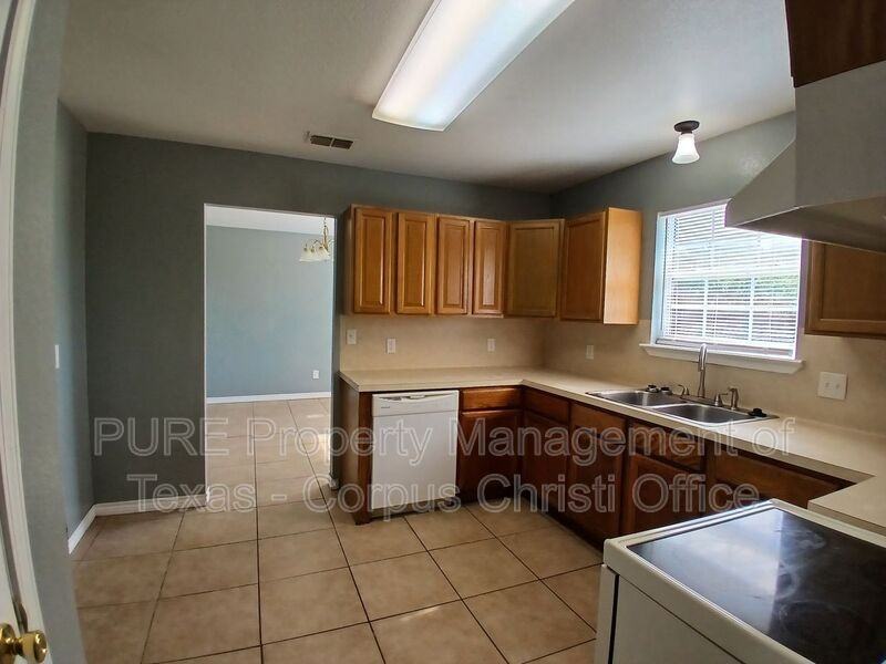1941 Sunnycrest St - Photo 6 of 38