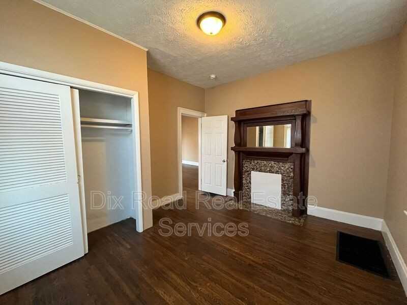 2159 Elmo Ave - Photo 3 of 14